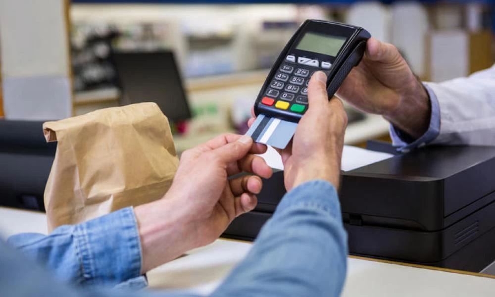 Νομοσχέδιο «Χρυσές αποδείξεις»: Κίνητρα για e-πληρωμές από συγκεκριμένους κλάδους